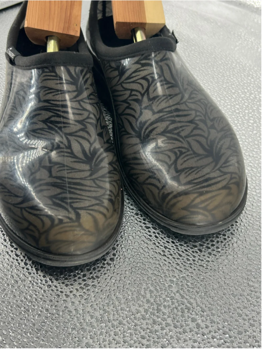 Women's Sloggers Black Clear Leaf Print sip ons Size 9